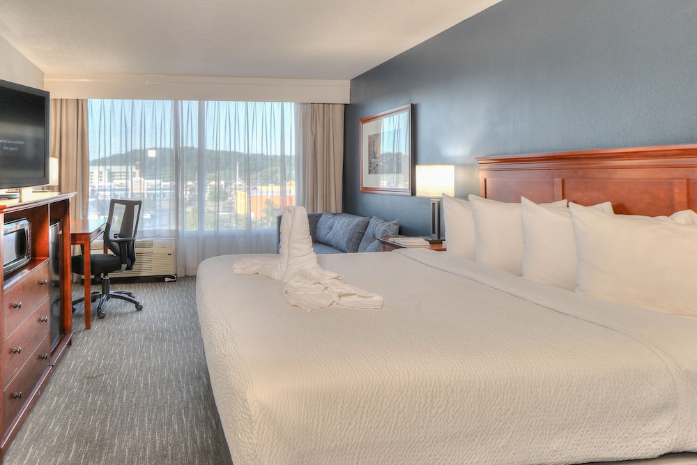 The Ramsey Hotel & Convention Center - photo 14