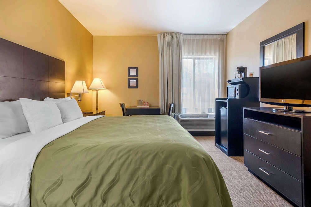 Quality Inn & Suites Lenexa Kansas City - photo 24