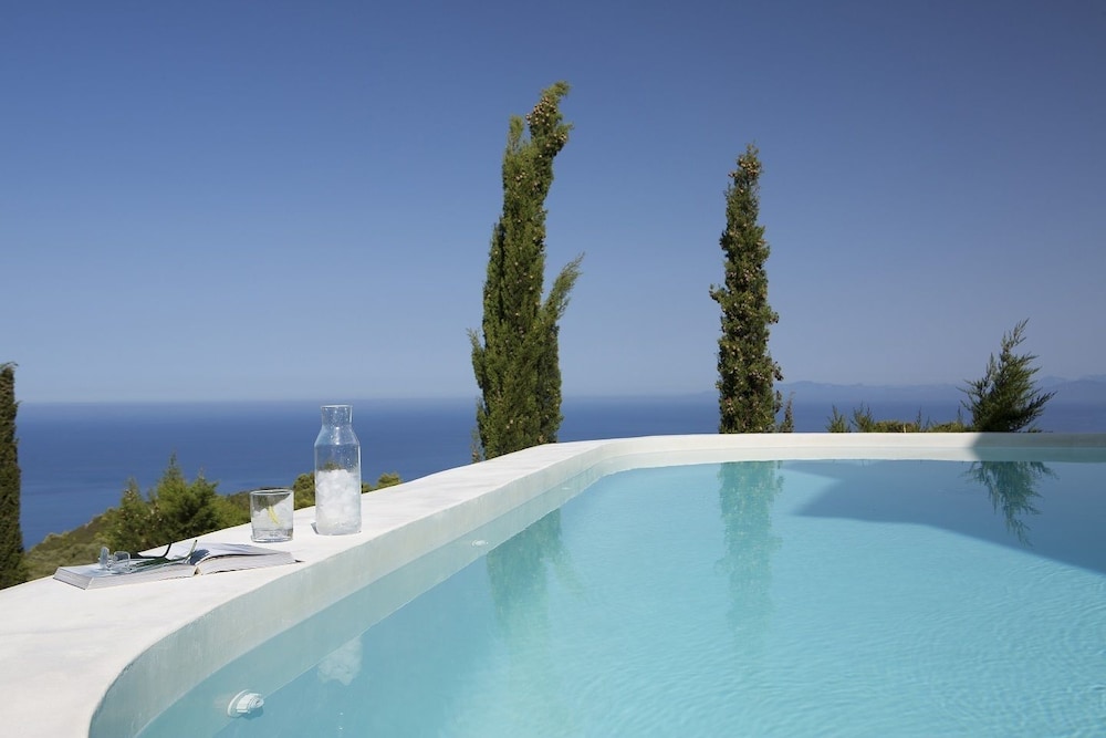 Boo Premium Living Villas — 4-Star Luxury Hotel in Lefkada, Greece