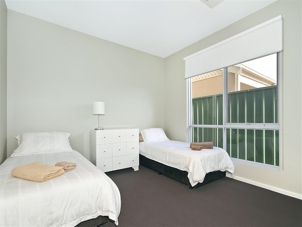 Ocean 180A — Adelaide — photo 4