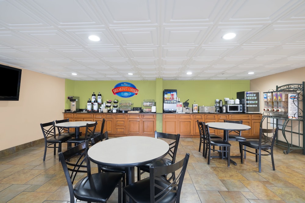 Baymont by Wyndham Goodlettsville Nashville - photo 22