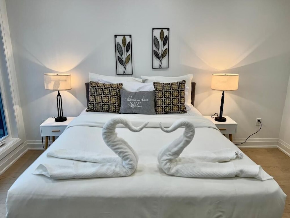 Lakeside Gem Frenchman’s Bay in Pickering, Canada