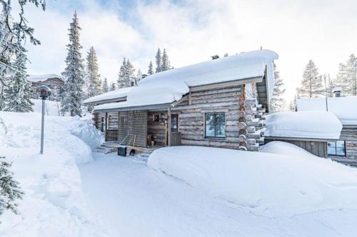 Villa Levin Taiga Log Cabin Sauna Free Ski Pass Near Levi Center — 4-Star Luxury Hotel in Kittilae, Finland