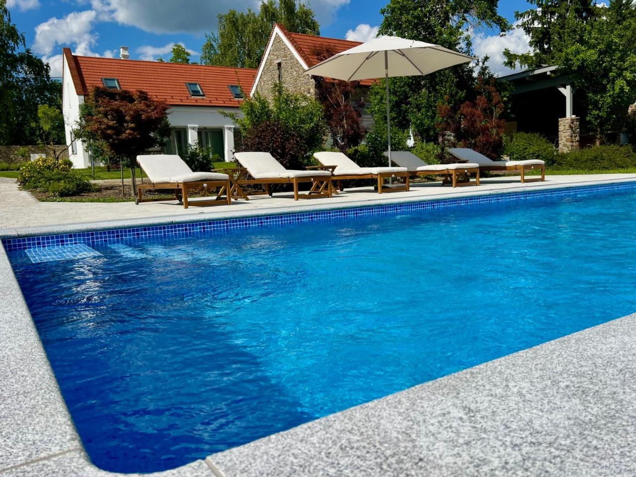 Káli Kütyü in Unknown City, Hungary