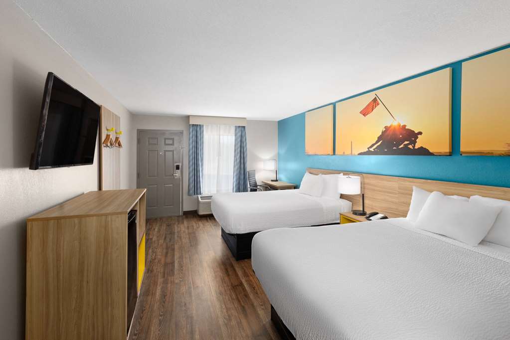 Days Inn by Wyndham Clarksville North - photo 20