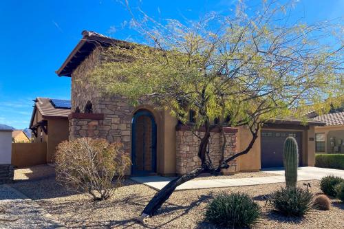 Desert Blossom - carbon neutral hotel in Goodyear