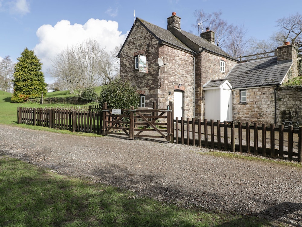 Aqueduct Cottage — 4-Star Luxury Hotel in Abergavenny, United Kingdom