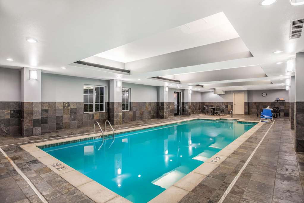 La Quinta Inn & Suites by Wyndham Conway - photo 11