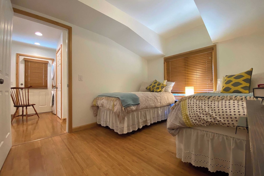 Woodside Getaway by Avantstay Character Home Close To Park City Resort w Hot Tub - photo 2