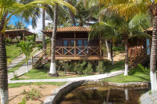 Pousada Palm Beach Praia de Caetanos Chalé Família in Amontada, Brasil