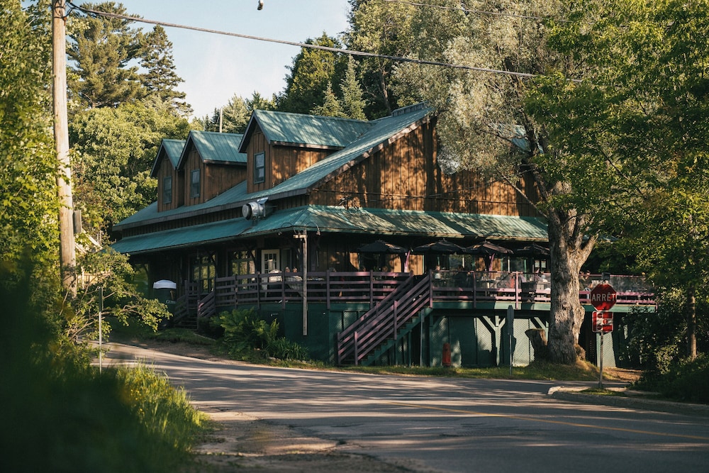 MacTaverne in Val-David, Canada