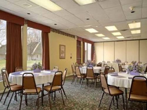Travelodge Morristown - photo 6