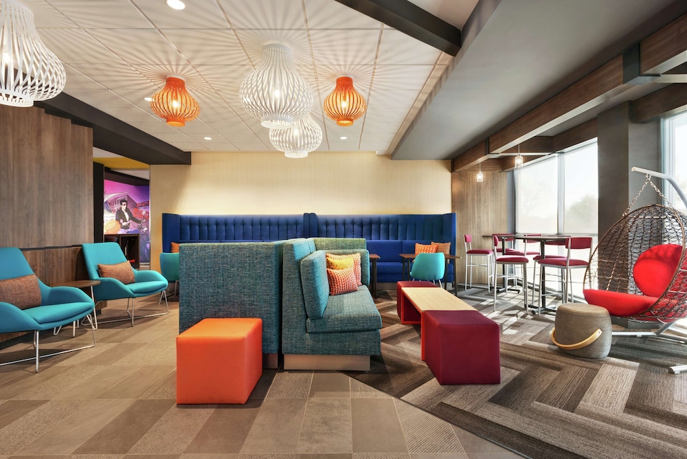 Tru By Hilton Milwaukee Brookfield - photo 7