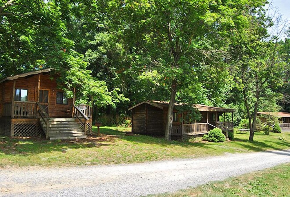 Robin Hill RV Resort & Campground Caravan Park - featured photo