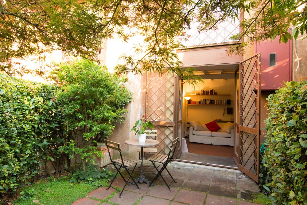 The Palatine Garden II — 4-Star Luxury Hotel in Rome, Italy