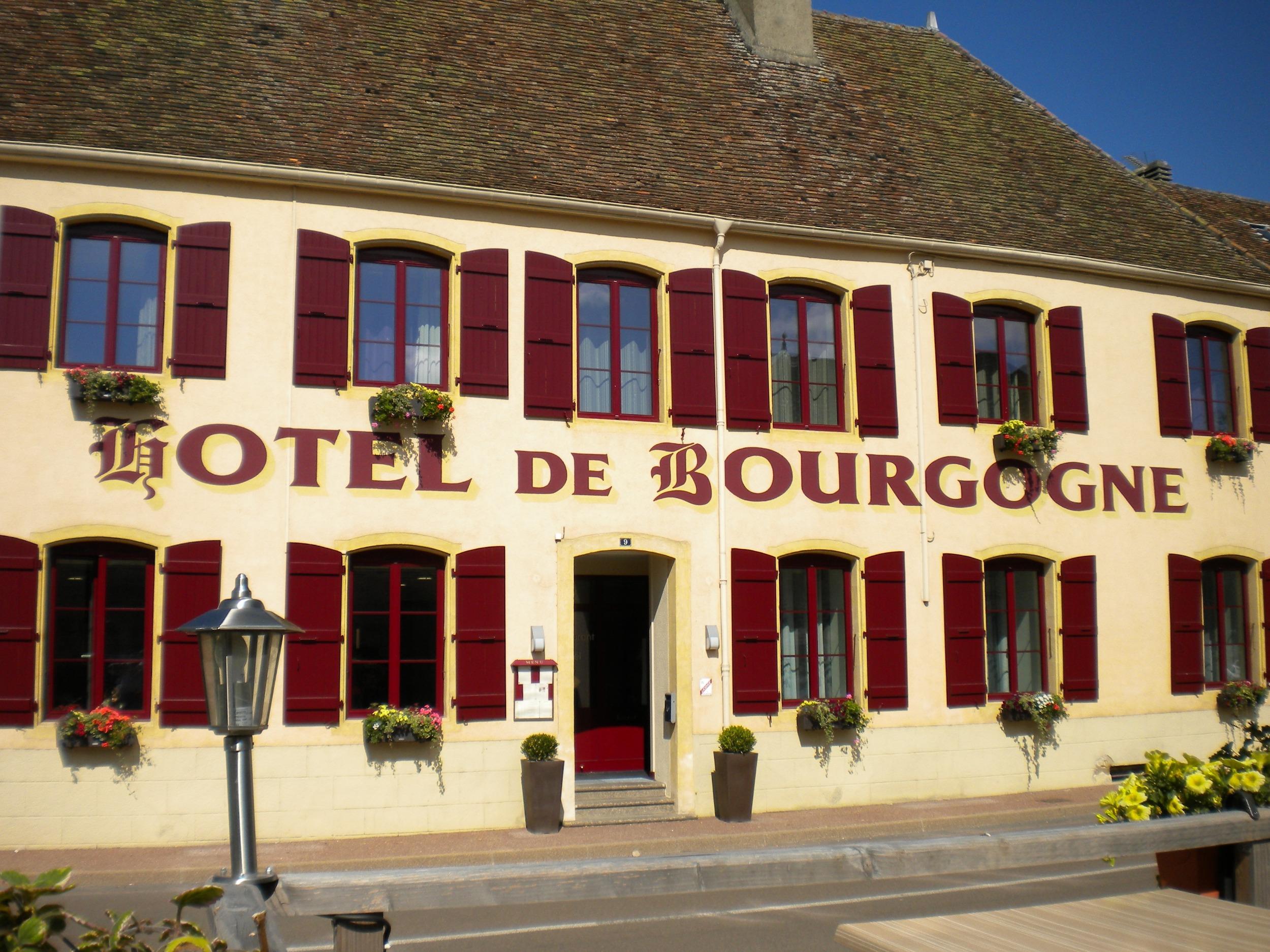 Hv Tel De Bourgogne pet-friendly hotel La Clayette