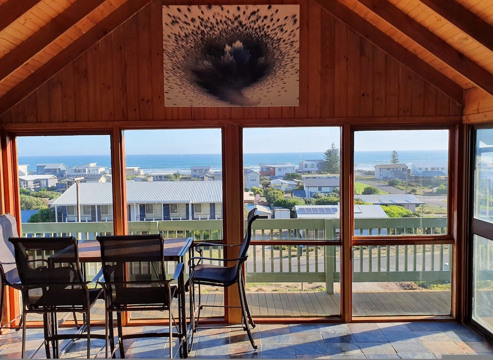 Hero Views At Middleton Wifi Beach — Middleton