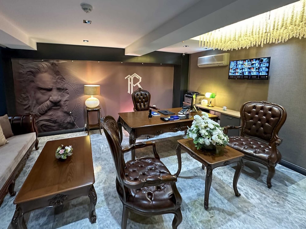 The Royals Hotel — Izmir — photo 2