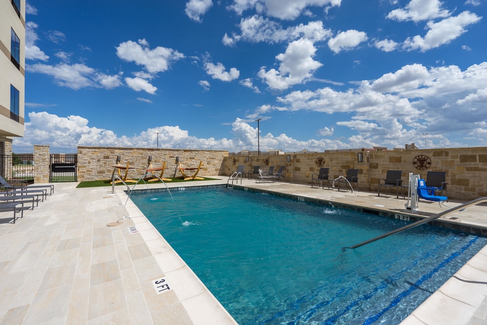 Fairfield Inn and Suites by Marriott Lubbock Southwest - photo 12