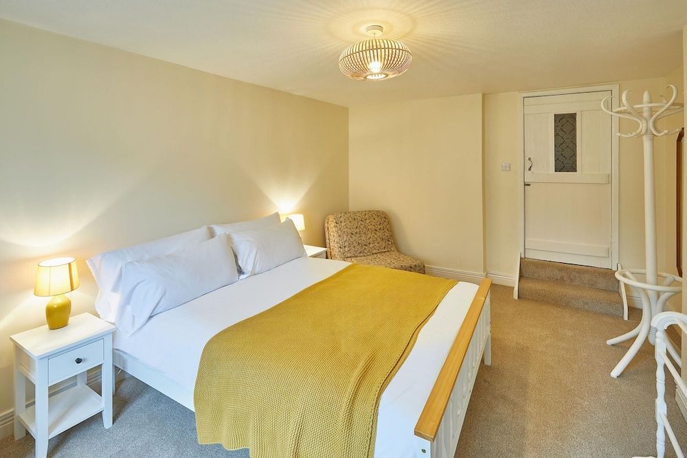 Host & Stay The Garden Flat