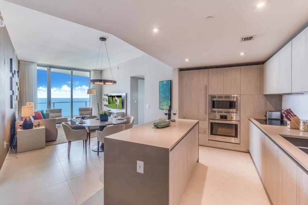 Contemporary Beach Resort Condos - photo 15