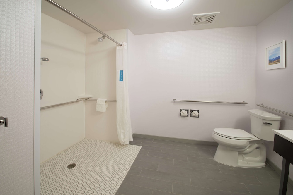 Hampton Inn Arvin Tejon Ranch - photo 22