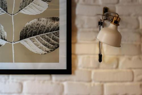 Chic Abanotubani Apt By Wehost