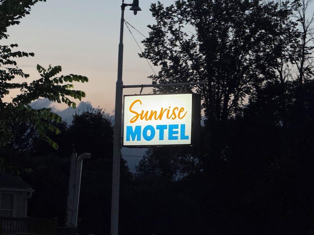 Sunrise Motel — hotel in Owen Sound