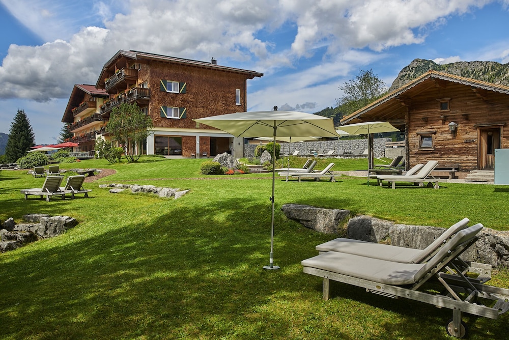 Hohenfels Das Landhotel für Genießer - carbon neutral hotel in Tannheim