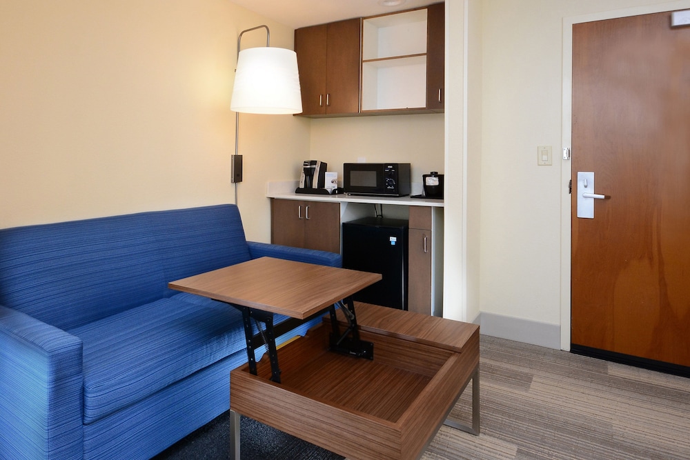 Holiday Inn Express & Suites Raleigh Durham Airport at RTP by IHG - photo 12