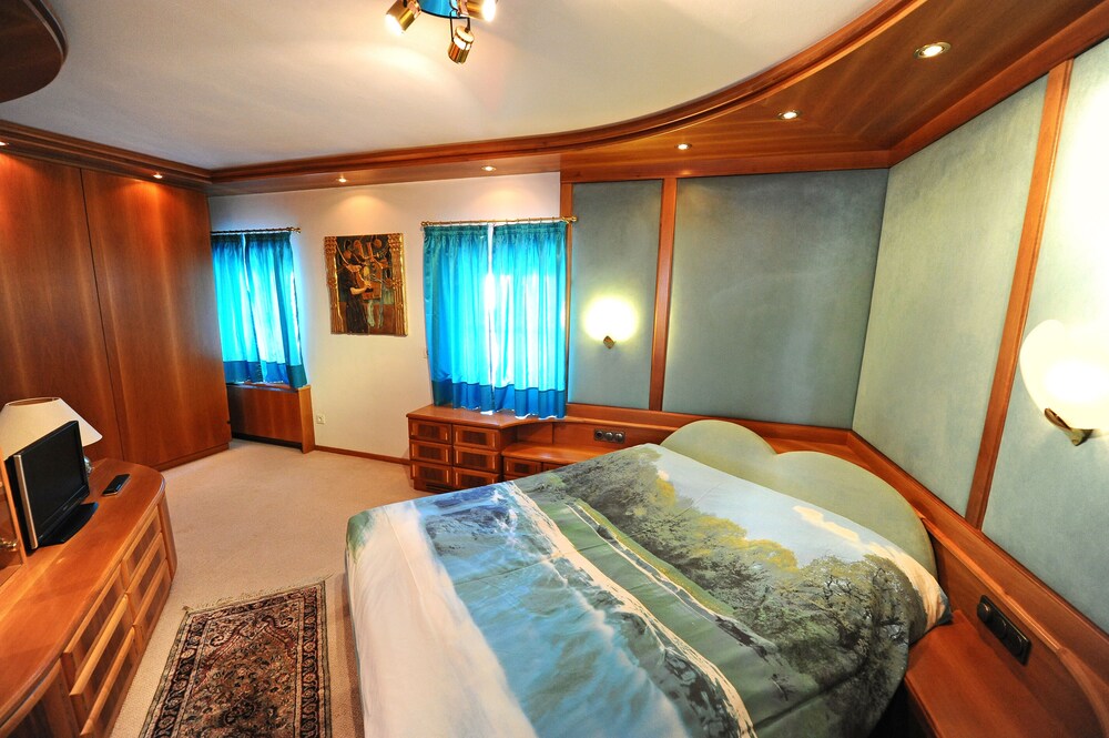 Apartments Villa Venezia Luxury — Ortisei — photo 3