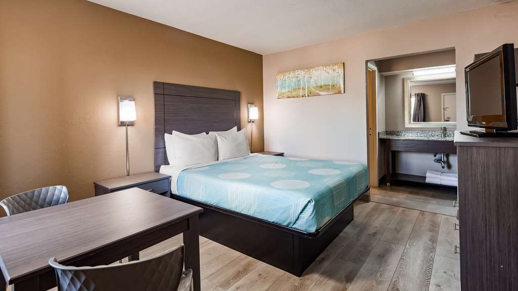 SureStay Hotel by Best Western Olathe - photo 9