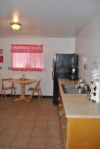 Aspen Inn - photo 21