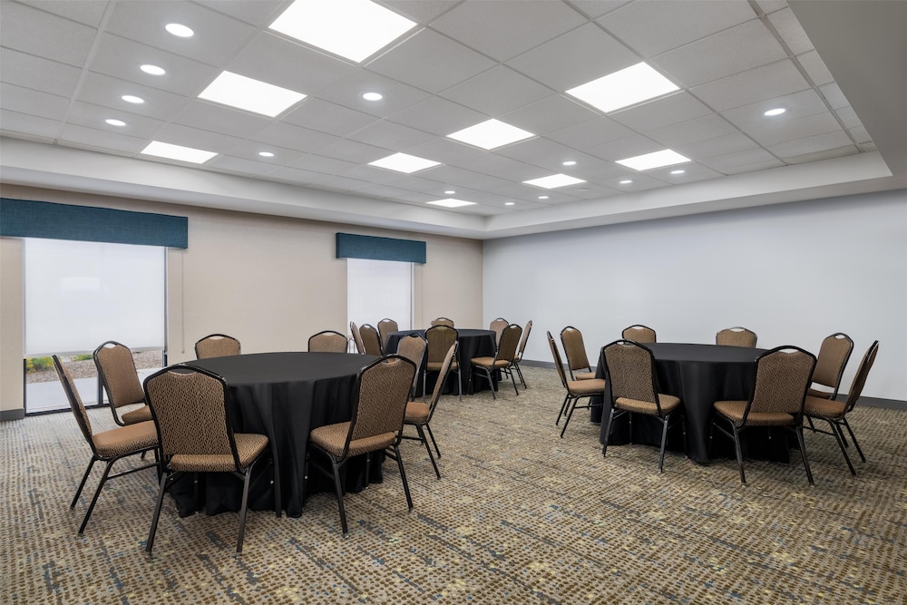 Hampton Inn Las Vegas North Speedway - photo 26