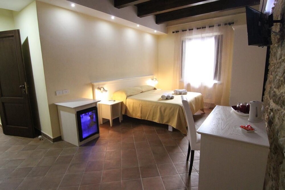 Allison B B in Tropea, Italy