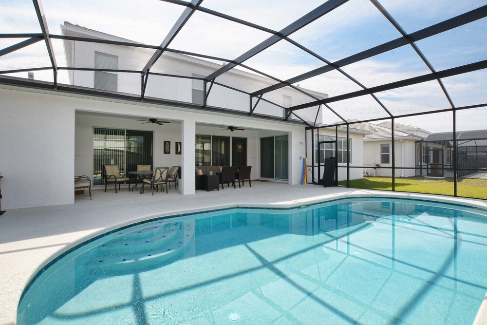 Sonoma 7 Bedroom Pool 1852SN Home by RedAwning — 4-Star Luxury Hotel in Kissimmee, United States