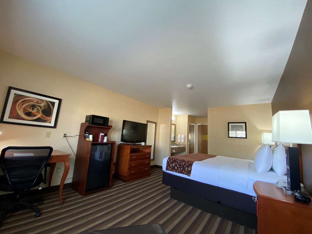 Best Western Manhattan Inn - photo 15
