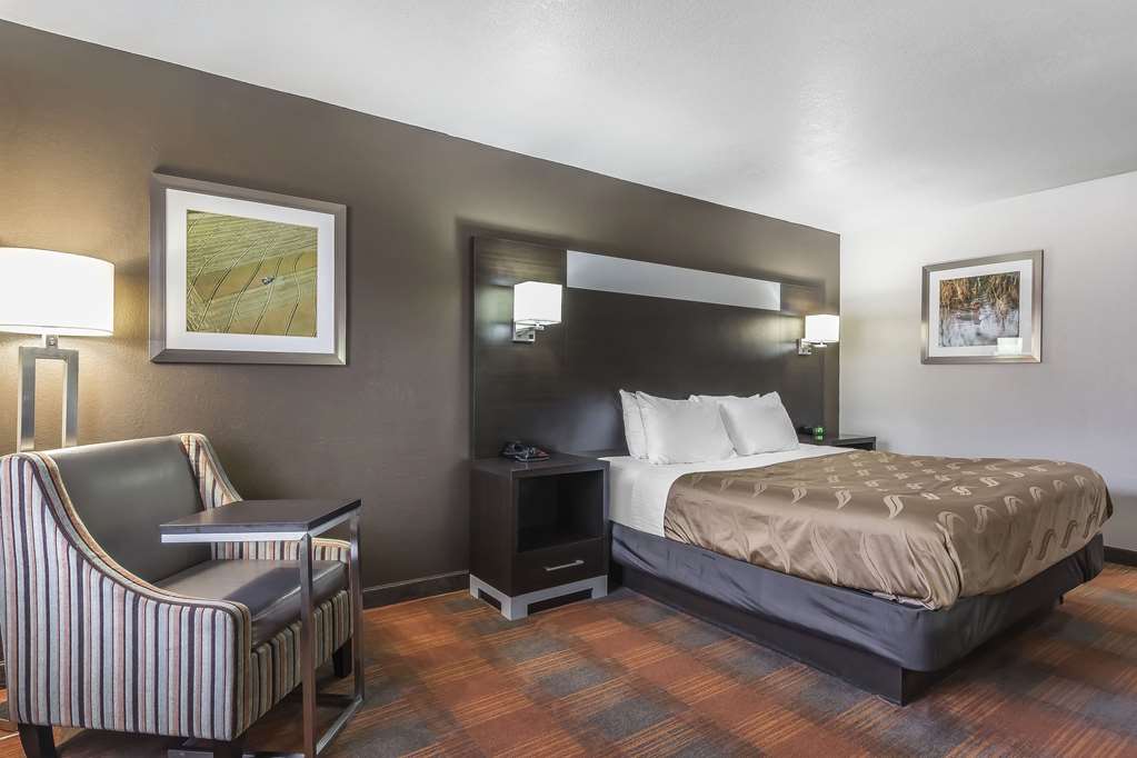Quality Inn & Suites Stuttgart North - photo 20