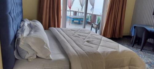 Sea view Sun shine - last minute hotel in Calangute
