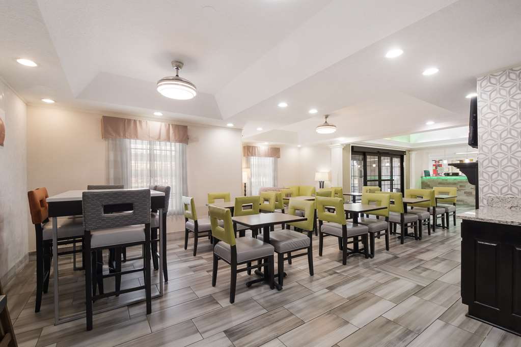 Quality Inn Alcoa Knoxville - photo 25