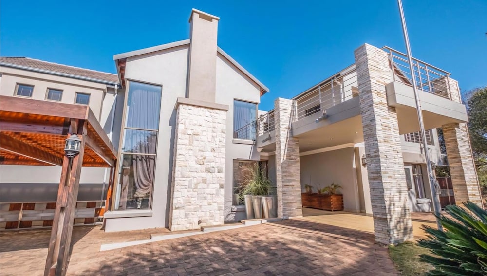 Fairview Manor - carbon neutral hotel in Modimolle