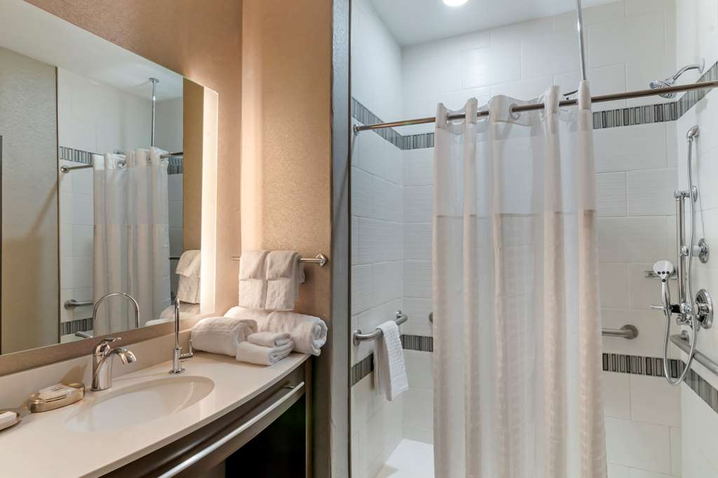Best Western Premier Liberty Inn Suites - photo 16