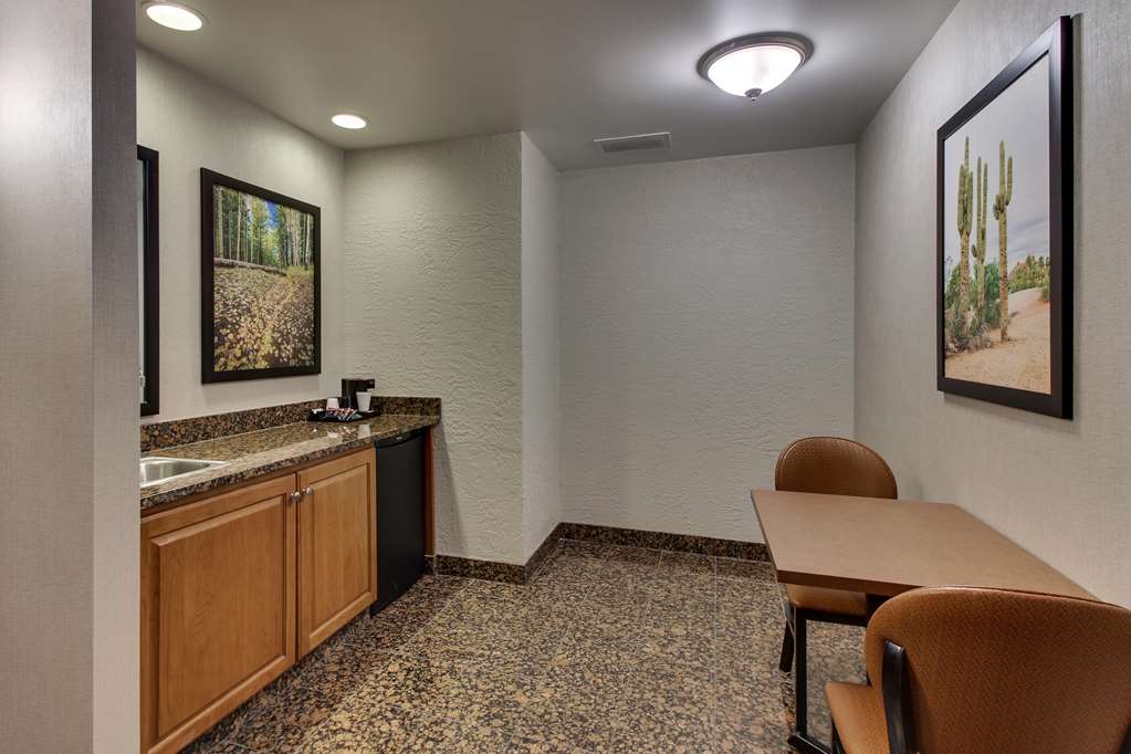 Drury Inn & Suites Phoenix Happy Valley - photo 38
