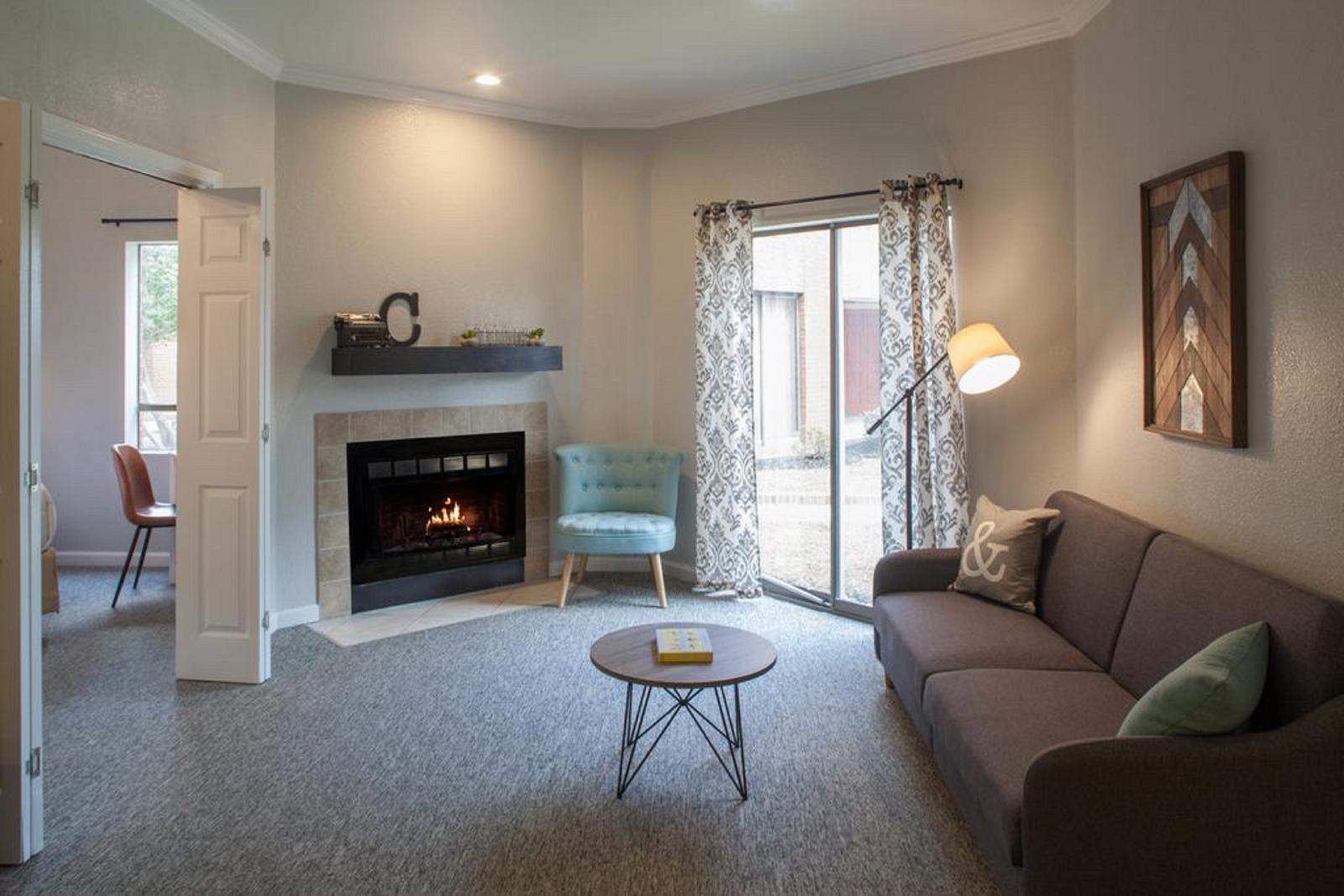 Cloverleaf Suites - photo 6