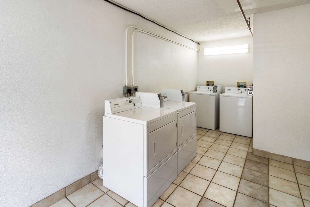 Motel6 Dayton Englewood - photo 15