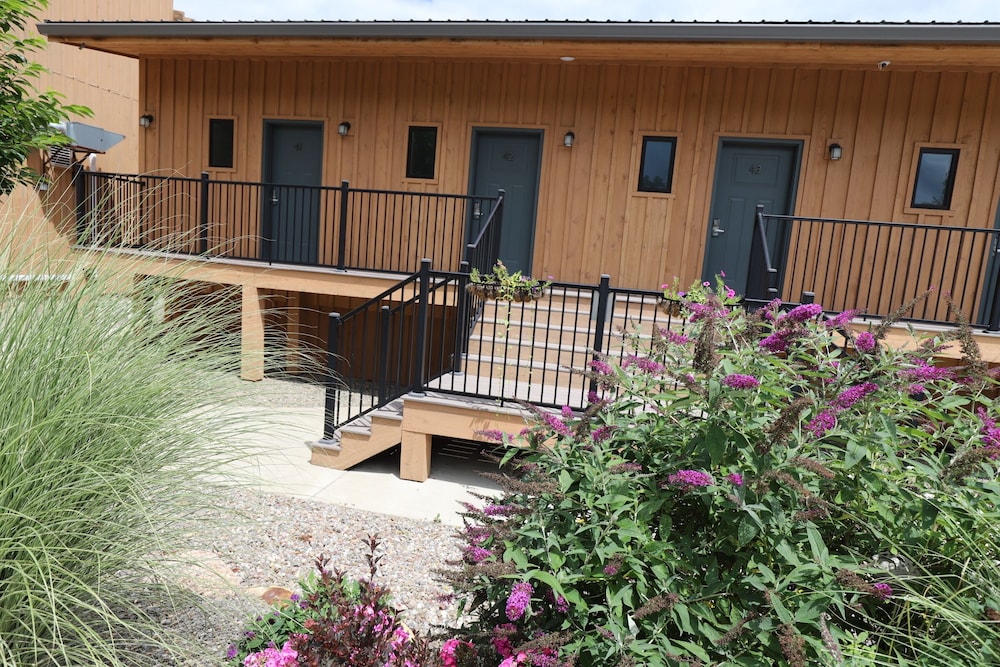 Lakeside Resort - photo 47