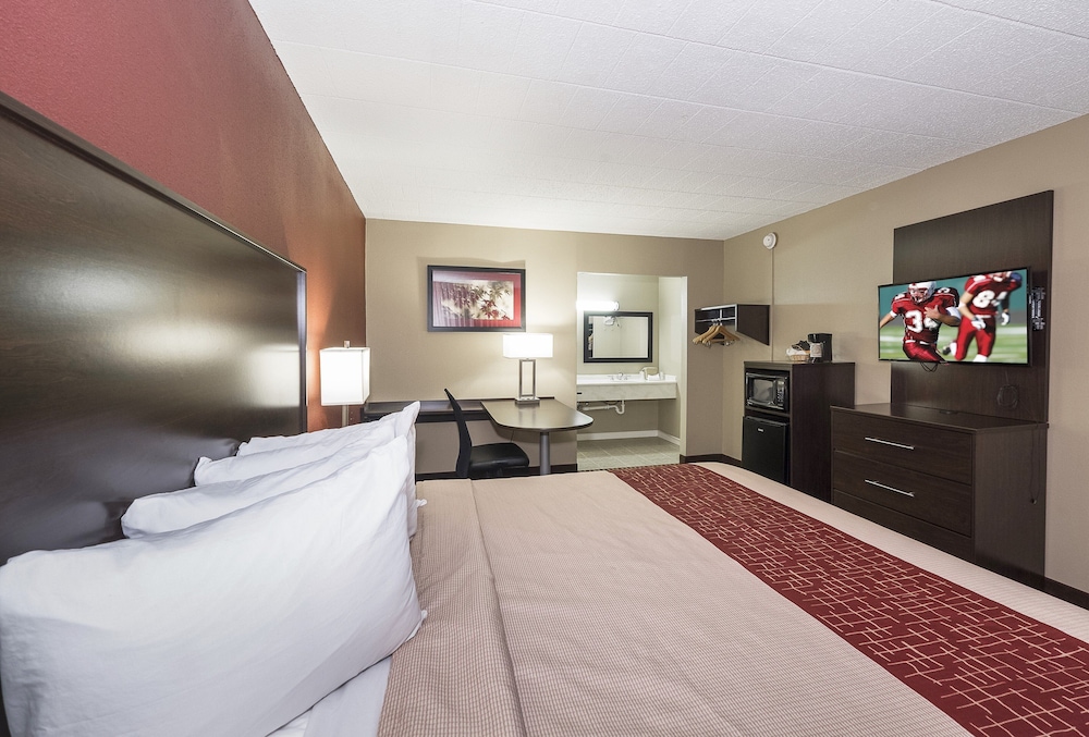 Red Roof Inn Clearfield - photo 4