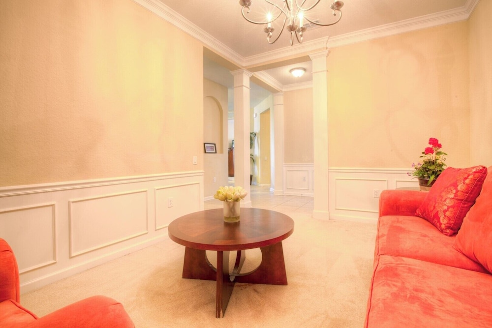 Lovely Third floor Vista Cay Resort Condo - photo 14