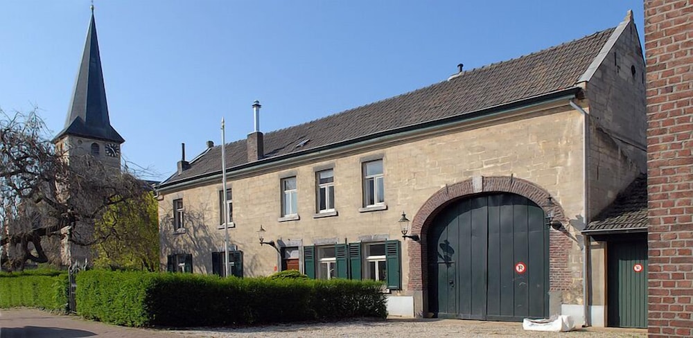 Bed & Breakfast Bonjour — 4-Star Luxury Hotel in Gronsveld, Netherlands