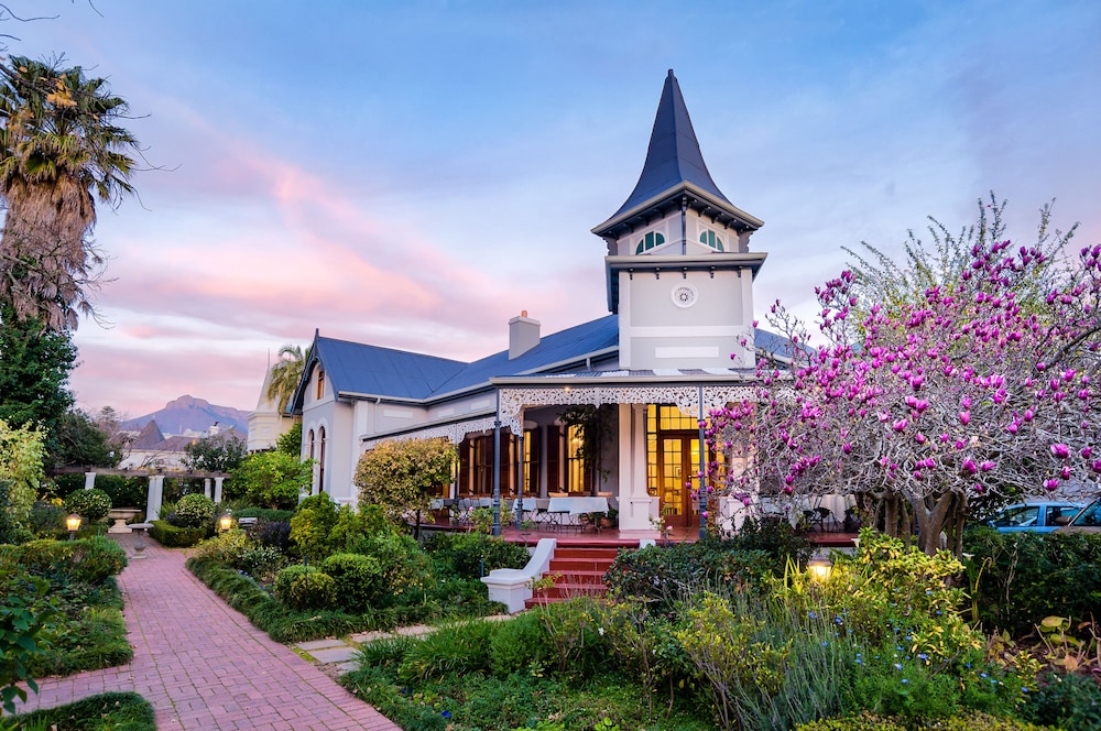 Bonne Esperance Boutique Guest House and Studio Apartments — 4-Star Luxury Hotel in Stellenbosch, South Africa